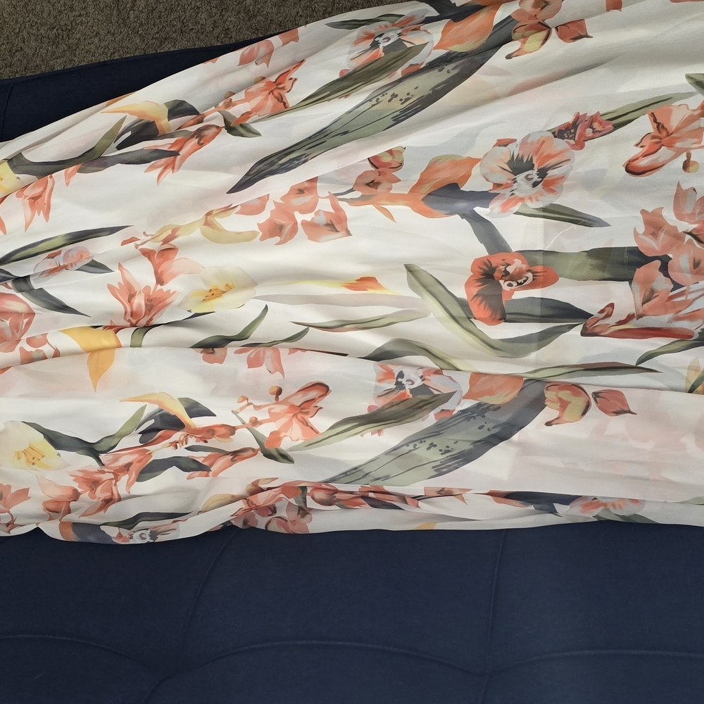 Floral Print Fabric in White and Pink